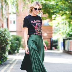 how-to-wear-graphic-tees-206945-1477664311-square