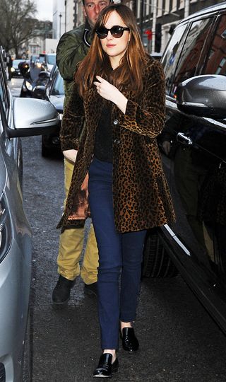 7-cool-winter-coats-that-are-celeb-approved-1960649-1478026745