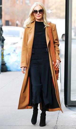 7-cool-winter-coats-that-are-celeb-approved-1960651-1478026745