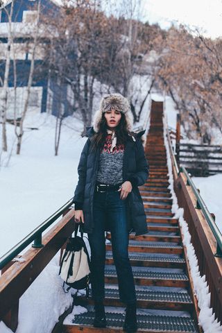5-stylish-winter-outfits-that-are-actually-warm-1962435-1478119027