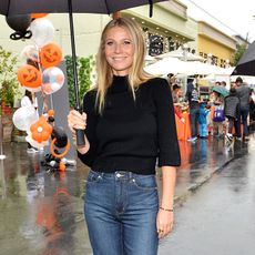 what-was-she-wearing-gwyneth-paltrow-co-sweater-straight-leg-jeans-2016-207652-1478325862-square