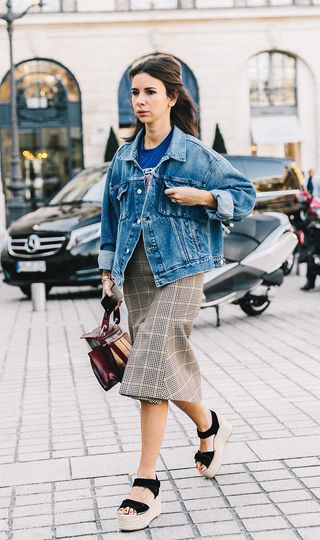 7-standout-outfit-combinations-inspired-by-street-style-1981191-1479410973