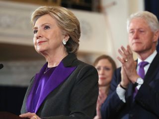 did-you-catch-the-symbolism-of-hillary-clintons-purple-suit-2033919