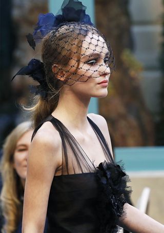 tk-incredible-pictures-from-the-latest-chanel-show-in-paris-2005757-1481044626