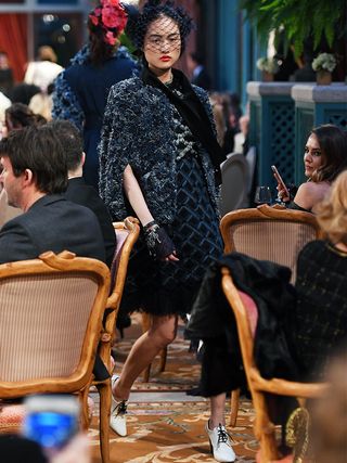 tk-incredible-pictures-from-the-latest-chanel-show-in-paris-2005760-1481044627