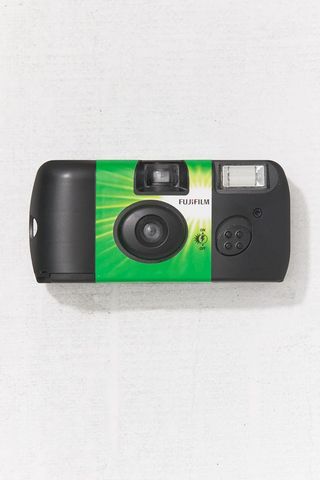 Fujifilm + Fujicolor Quicksnap Flash 400 35mm Disposable Camera