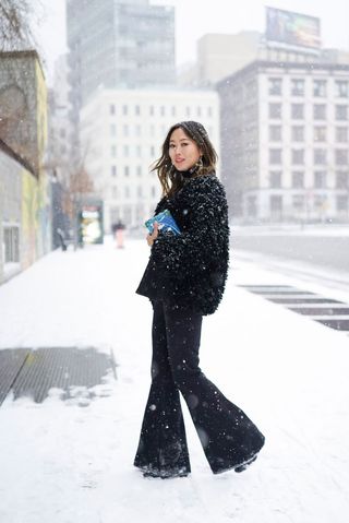 5-stylish-winter-outfits-that-are-actually-warm-2075496