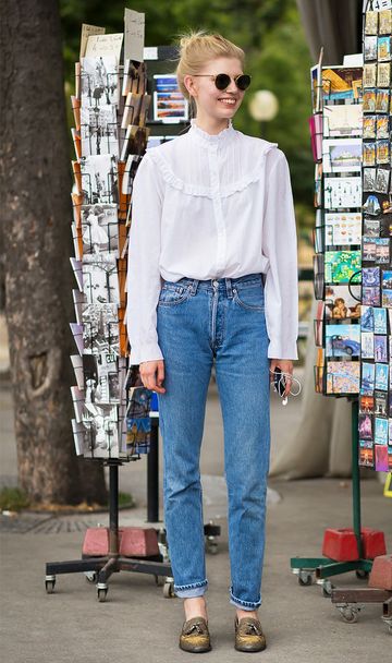 No One Is Wearing Mom Jeans Like This Anymore | Who What Wear