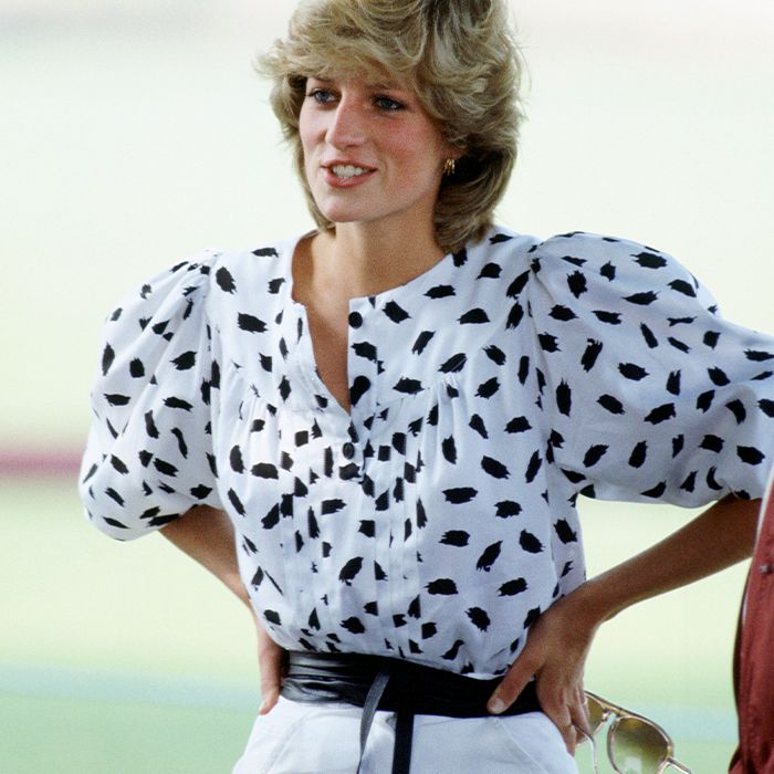 1980s Fashion: Women & Girls, Styles, Trends & Pictures