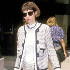 how-anna-wintour-dressed-in-her-30s-214983-square