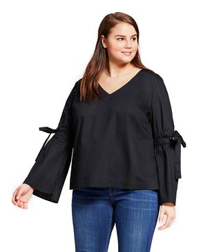 Who What Wear + Plus Size Bell Sleeve Vee in Black