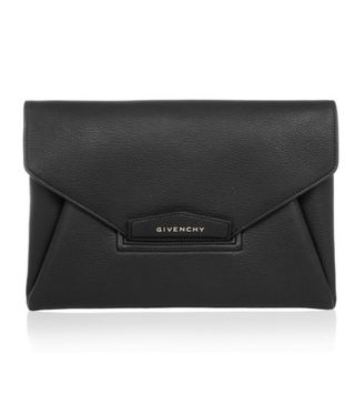 Givenchy + Antigona Envelope Clutch in Black Grained Leather