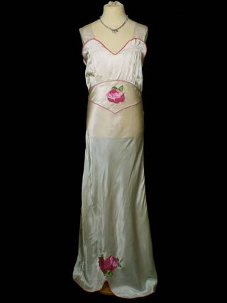 vintage-wedding-dresses-220193-1595348796599-image