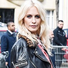 poppy-delevingne-chanel-tweed-jacket-ripped-jeans-220984-1491556657-square