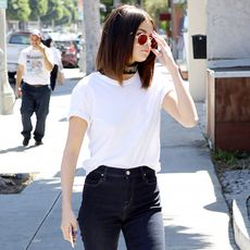 things-selena-gomez-never-wears-221523-1492202145412-square
