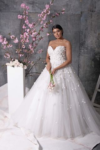the-freshest-dresses-from-bridal-fashion-week-2225125