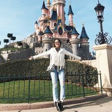 what-to-wear-to-disneyland-224210-1495220875330-square