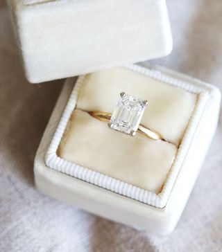 how-to-customize-engagement-ring-225897-1496446226484-image