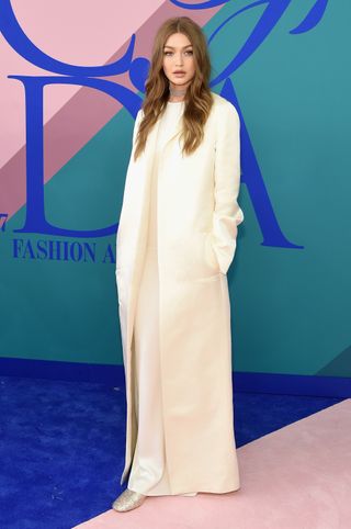 the-cfda-awards-red-carpet-looks-everyone-will-be-talking-about-2272568