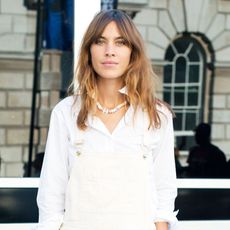 alexa-chung-hiking-outfit-230048-1500456361742-square