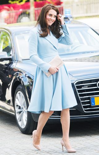 most-popular-shoe-style-with-royals-231143-1501536662639-image