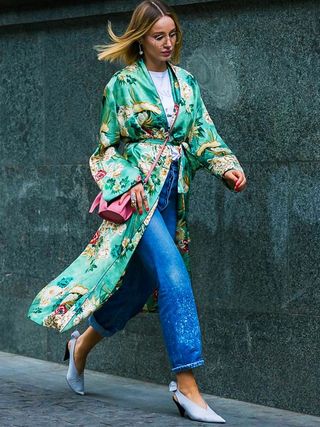 how-to-wear-a-kimono-231472-1501772821769-image