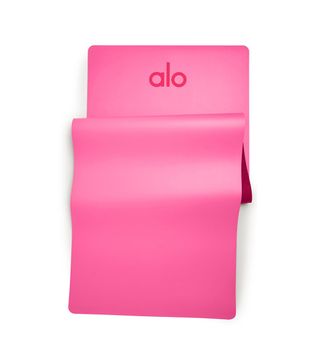 Alo + Warrior Mat in Hot Pink