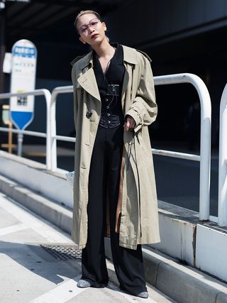 6-japanese-fashion-trends-taking-over-the-streets-of-tokyo-2369704