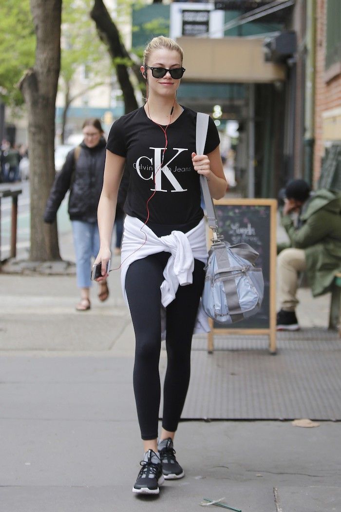 The Best Way to Tie a Shirt Around Your Waist Who What Wear