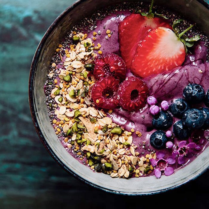 The Best Açai Bowl Recipe on Pinterest | Who What Wear