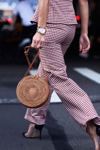 new-york-fashion-week-street-style-spring-2018-235025-1504890324227-image