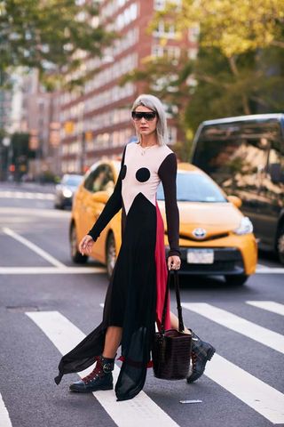 new-york-fashion-week-street-style-spring-2018-235025-1504890337862-image