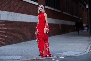 new-york-fashion-week-street-style-spring-2018-235025-1505174760506-image