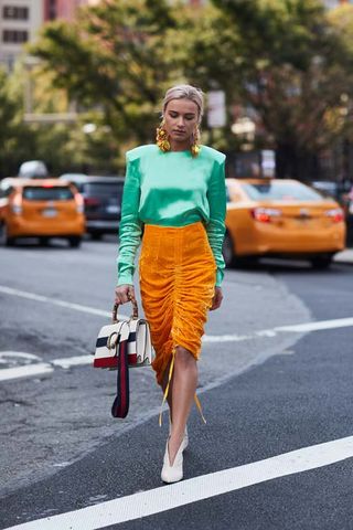new-york-fashion-week-street-style-spring-2018-235025-1505250759549-image