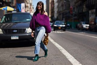 new-york-fashion-week-street-style-spring-2018-235025-1505250765108-image