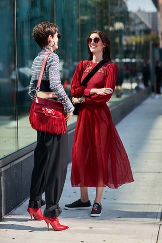 new-york-fashion-week-street-style-spring-2018-235025-1505250765757-image