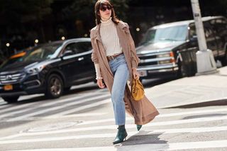 new-york-fashion-week-street-style-spring-2018-235025-1505353005221-image