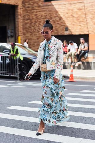 new-york-fashion-week-street-style-spring-2018-235025-1505353005765-image