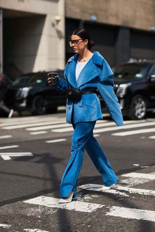 new-york-fashion-week-street-style-spring-2018-235025-1505353006938-image