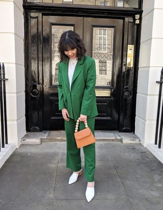 how-to-wear-a-trouser-suit-235712-1555424991762-image
