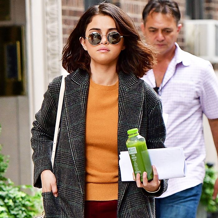 Selena Gomez Loves the Anklet Trend Right Now | Who What Wear