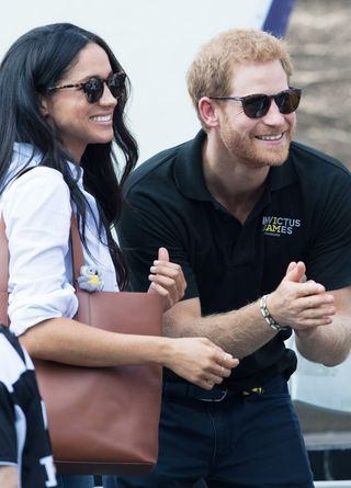 meghan-markle-white-shirt-and-jeans-236865-1506417030501-image