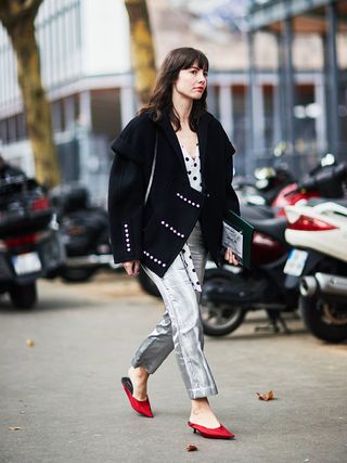 paris-fashion-week-2017-september-street-style-237042-1506681661505-image