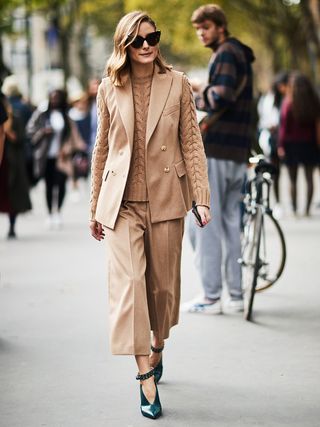 paris-fashion-week-2017-september-street-style-237042-1506681664815-image