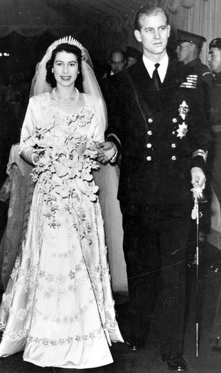 the-most-beautiful-princess-wedding-dresses-throughout-history-2436614