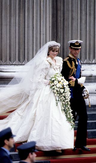 the-most-beautiful-princess-wedding-dresses-throughout-history-2436616