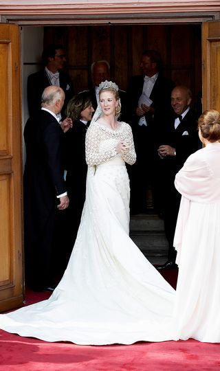 the-most-beautiful-princess-wedding-dresses-throughout-history-2436627
