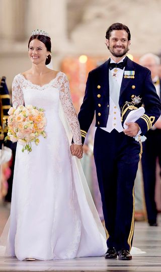 the-most-beautiful-princess-wedding-dresses-throughout-history-2436632