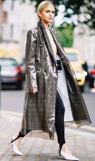 tibi-shoes-street-style-fall-2017-237823-1507139370744-image