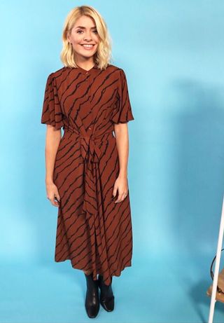 holly-willoughby-style-238784-1546349341326-image